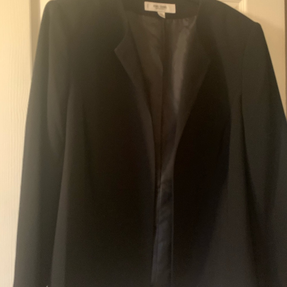 Black Suit Jacket - image 4